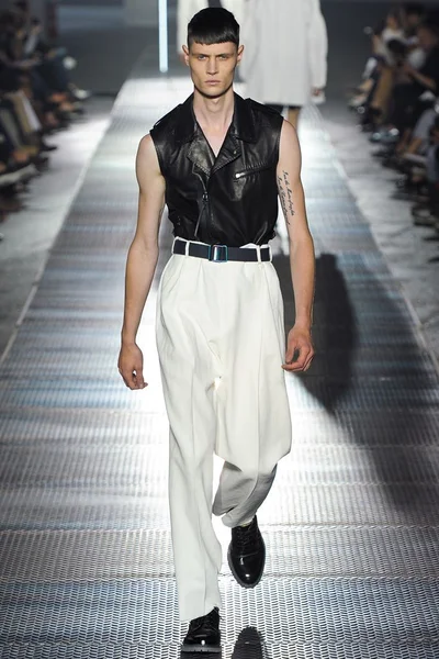 Look 2